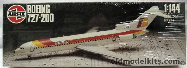 Airfix 1/144 Boeing 727-200 Iberia Air Lines - (727), 03180 plastic model kit